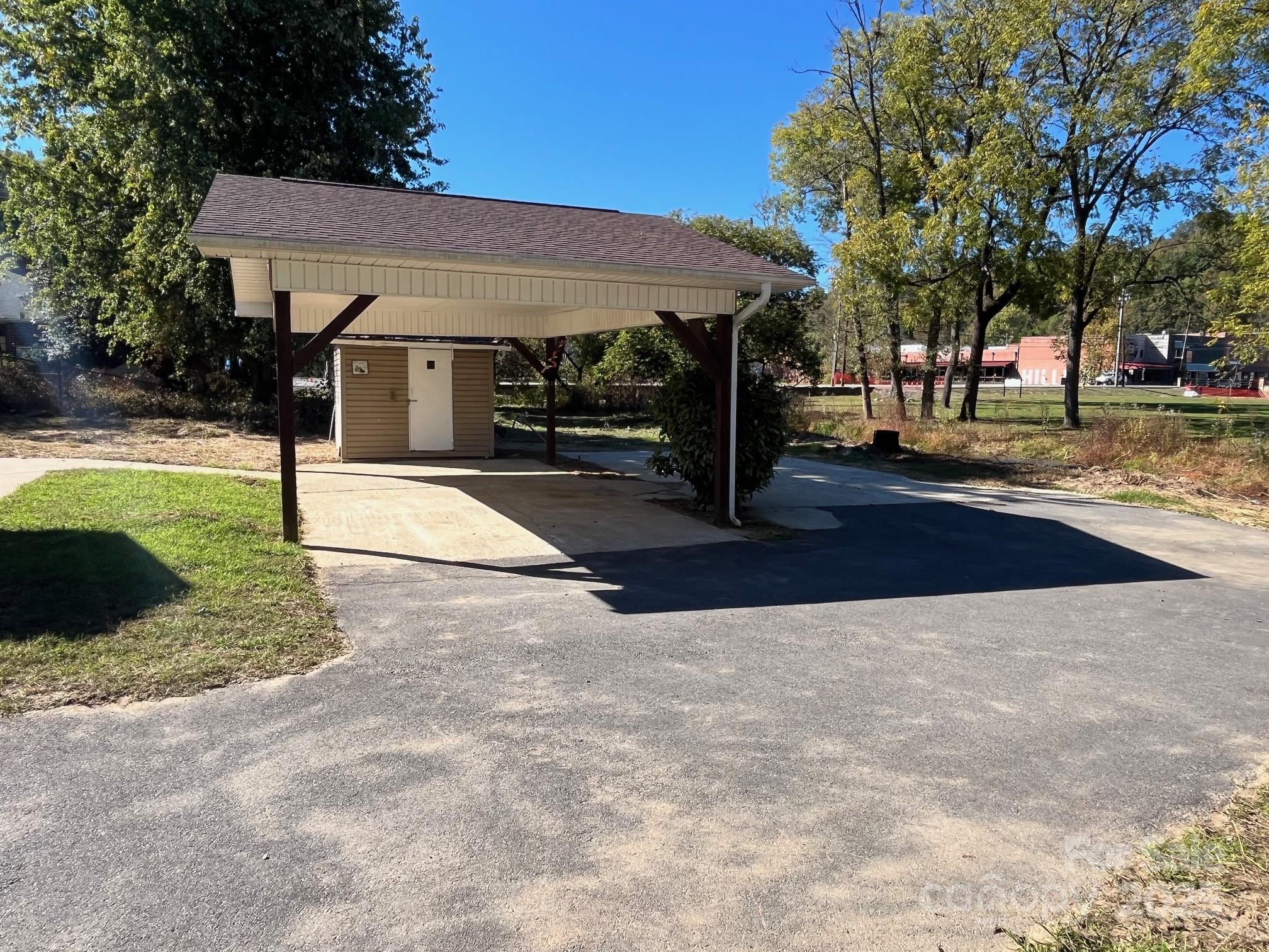 29 E Mitchell Street Old Fort NC 28762