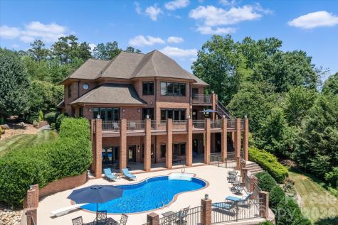 368 Players Ridge Road Hickory NC 28601