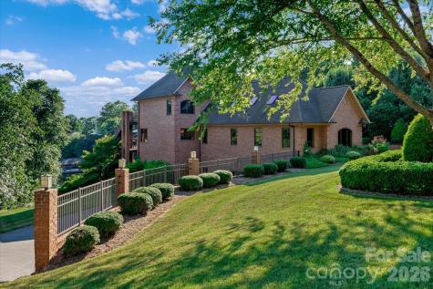 368 Players Ridge Road Hickory NC 28601