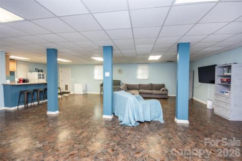 2193 Hawthorne Lane Wilkesboro NC 28697