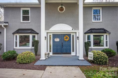 2193 Hawthorne Lane Wilkesboro NC 28697
