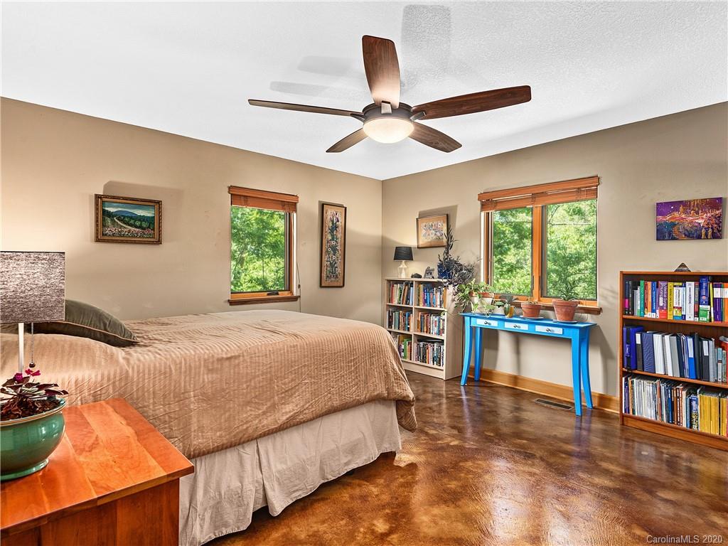 9 Bryant Street Asheville NC 28806