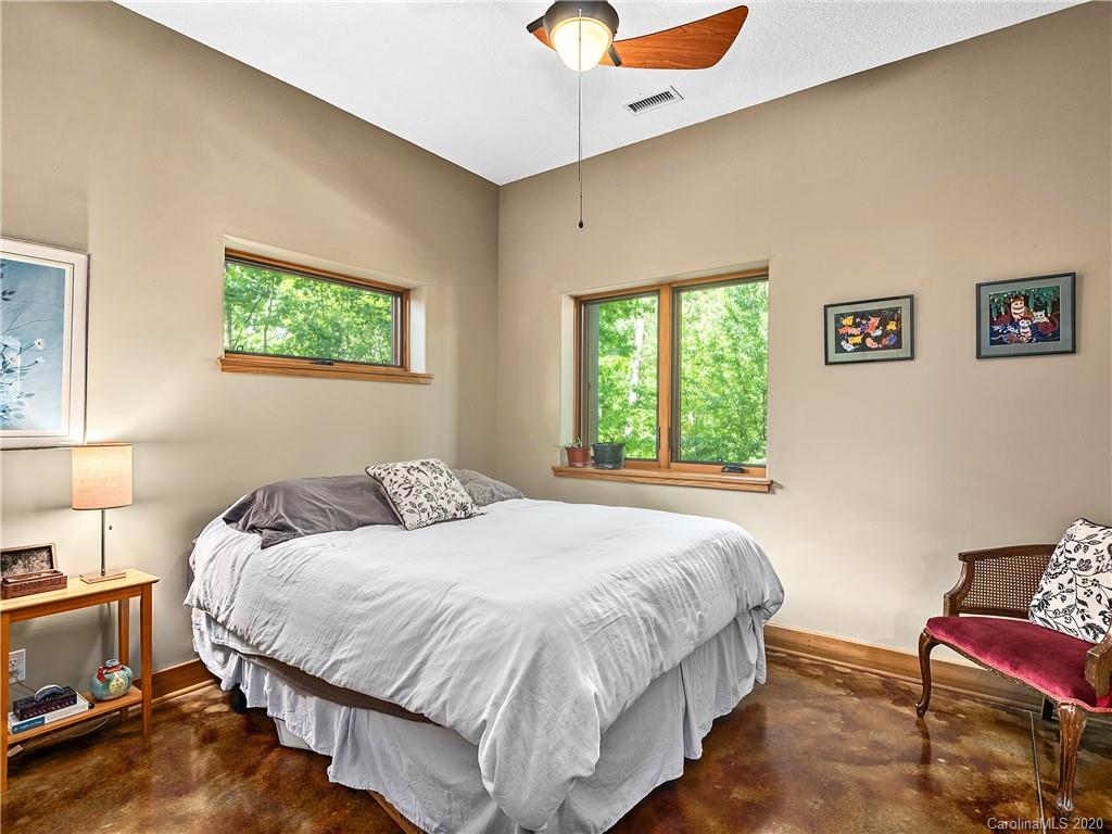 9 Bryant Street Asheville NC 28806