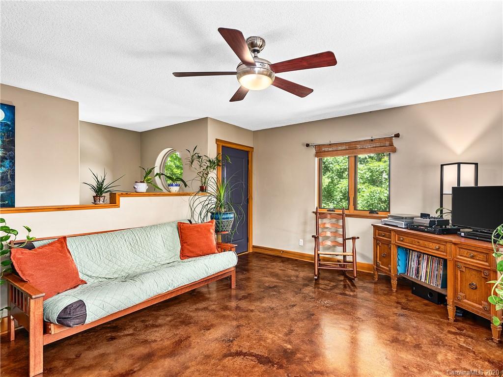 9 Bryant Street Asheville NC 28806