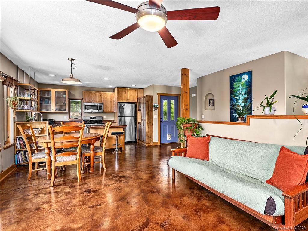 9 Bryant Street Asheville NC 28806