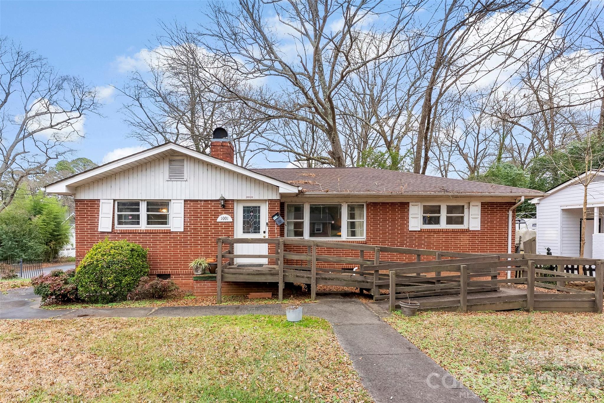 1001 Crestmere Street Charlotte NC 28208