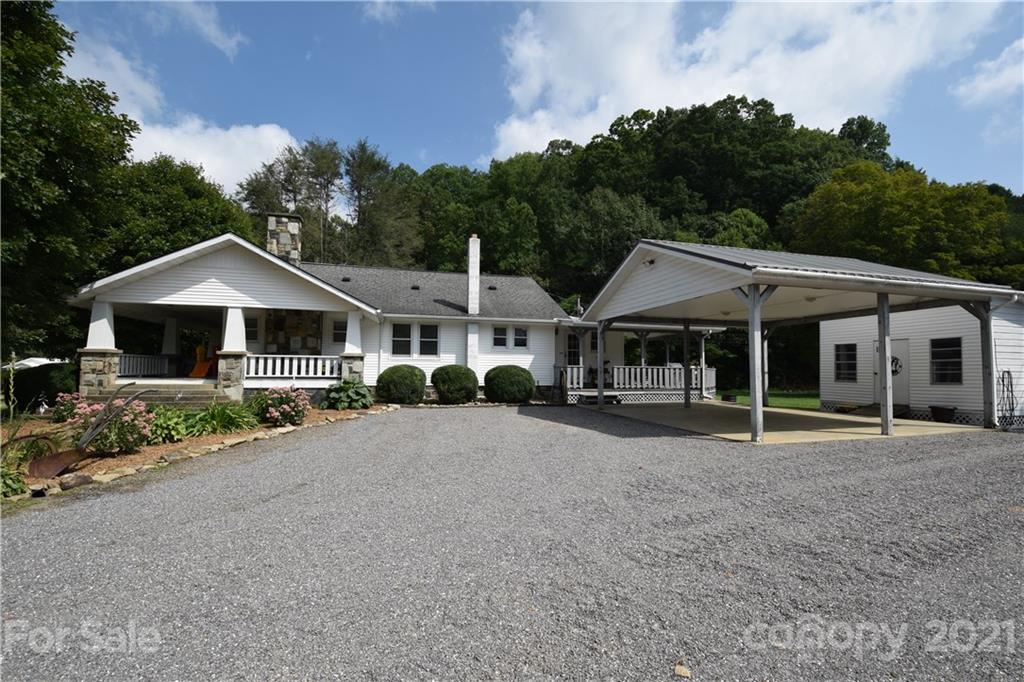 29 Cattail Creek Road Burnsville NC 28714