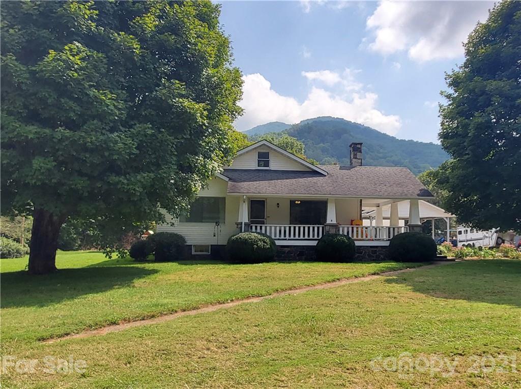 29 Cattail Creek Road Burnsville NC 28714