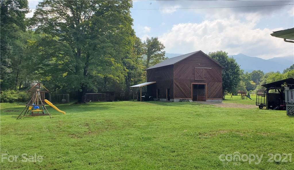 29 Cattail Creek Road Burnsville NC 28714