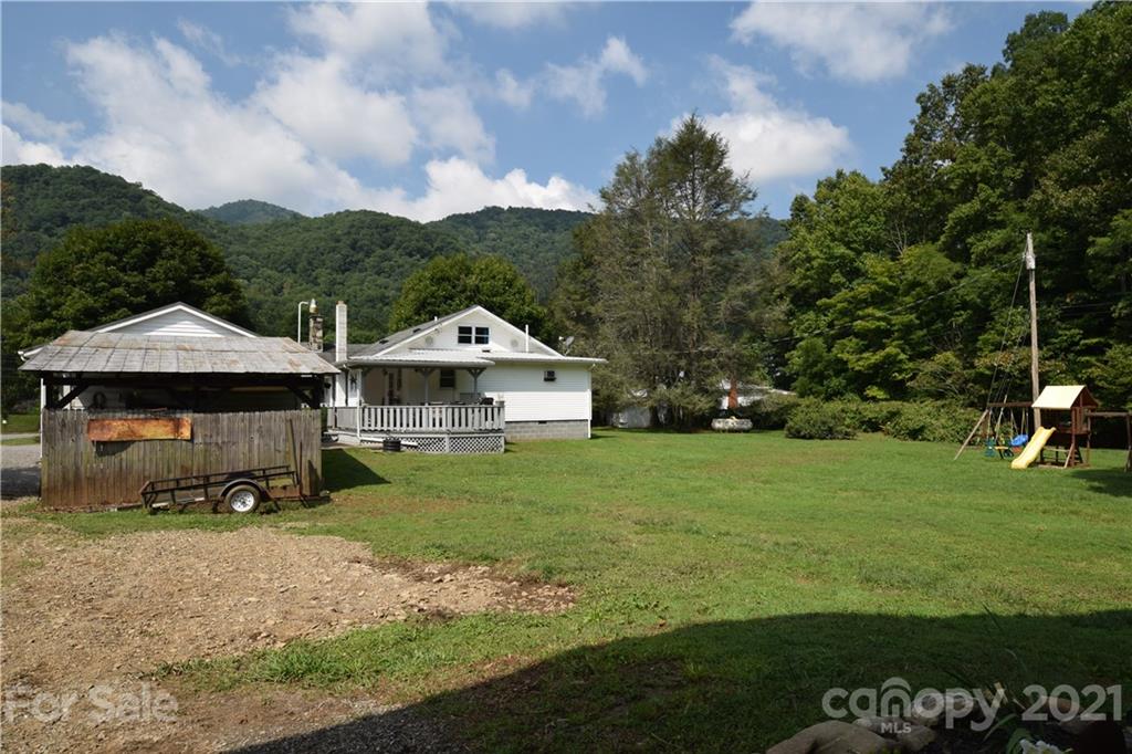 29 Cattail Creek Road Burnsville NC 28714