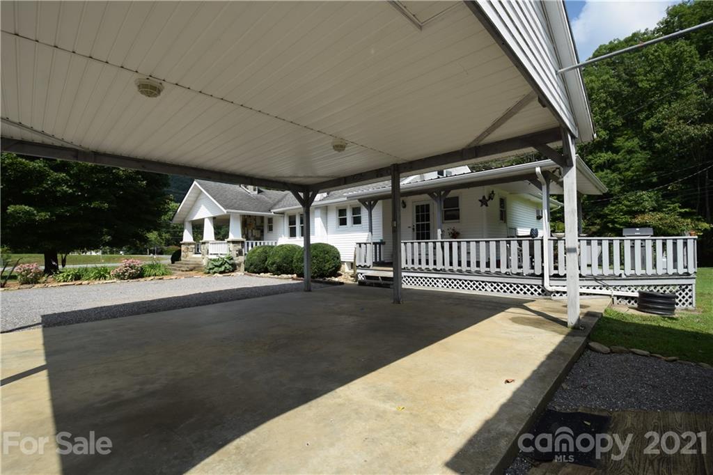 29 Cattail Creek Road Burnsville NC 28714