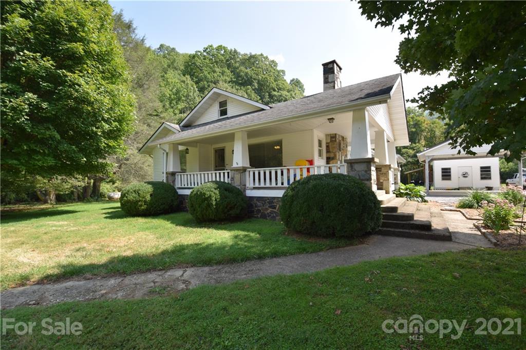 29 Cattail Creek Road Burnsville NC 28714