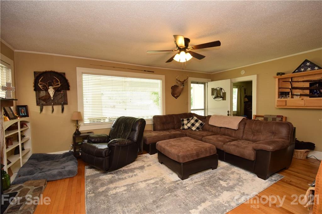 29 Cattail Creek Road Burnsville NC 28714