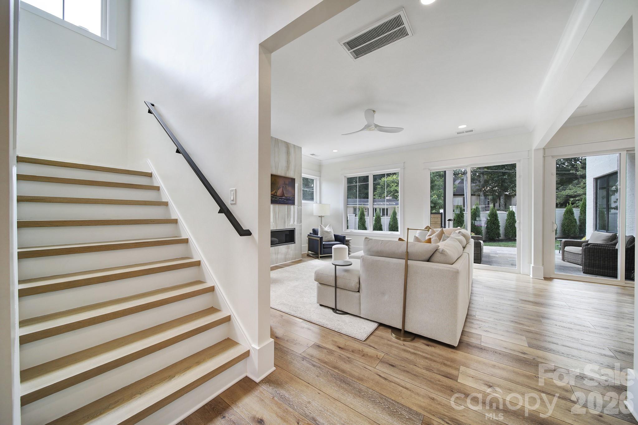 911 Laurel Creek Lane Charlotte NC 28211