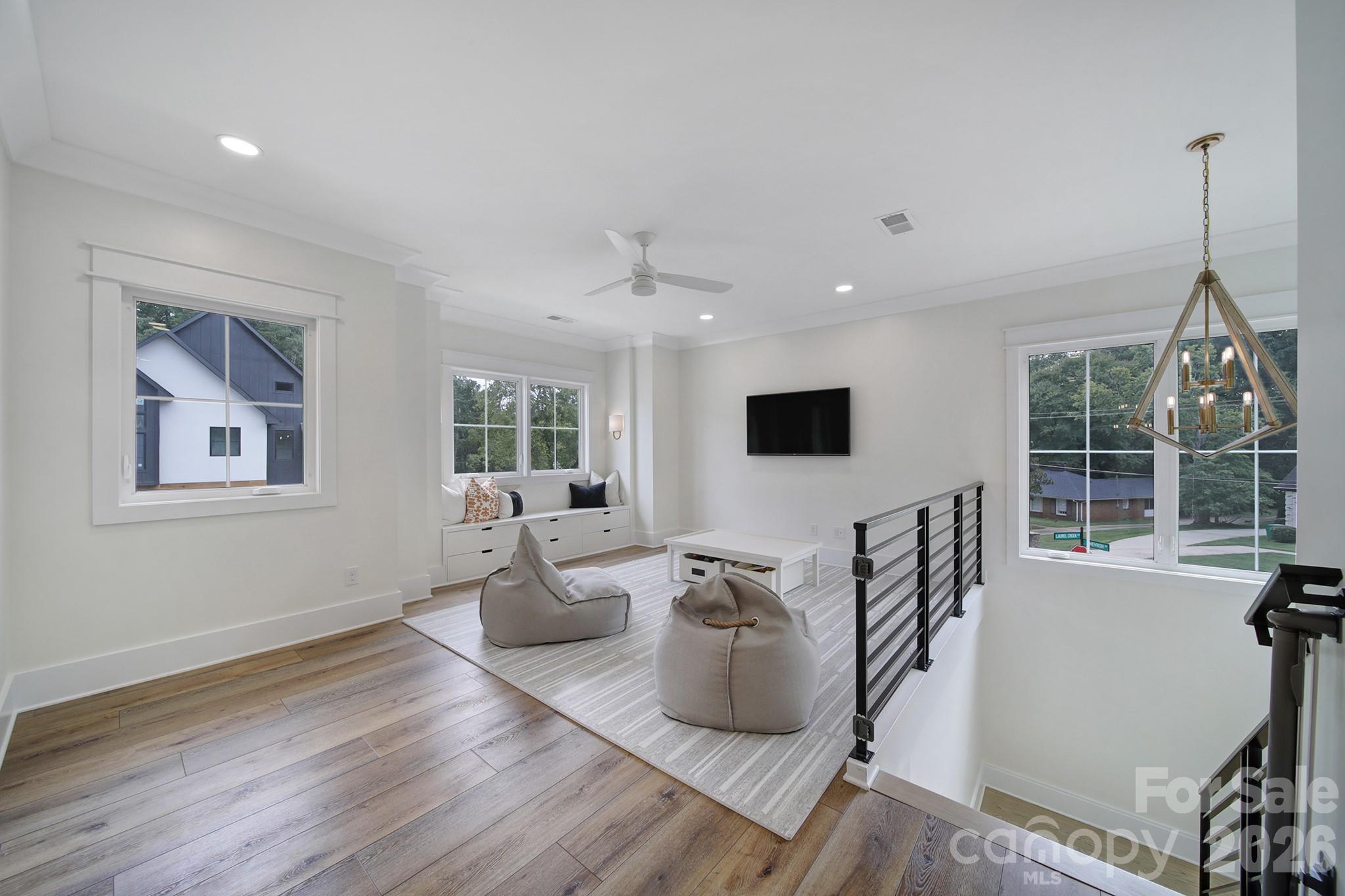 911 Laurel Creek Lane Charlotte NC 28211