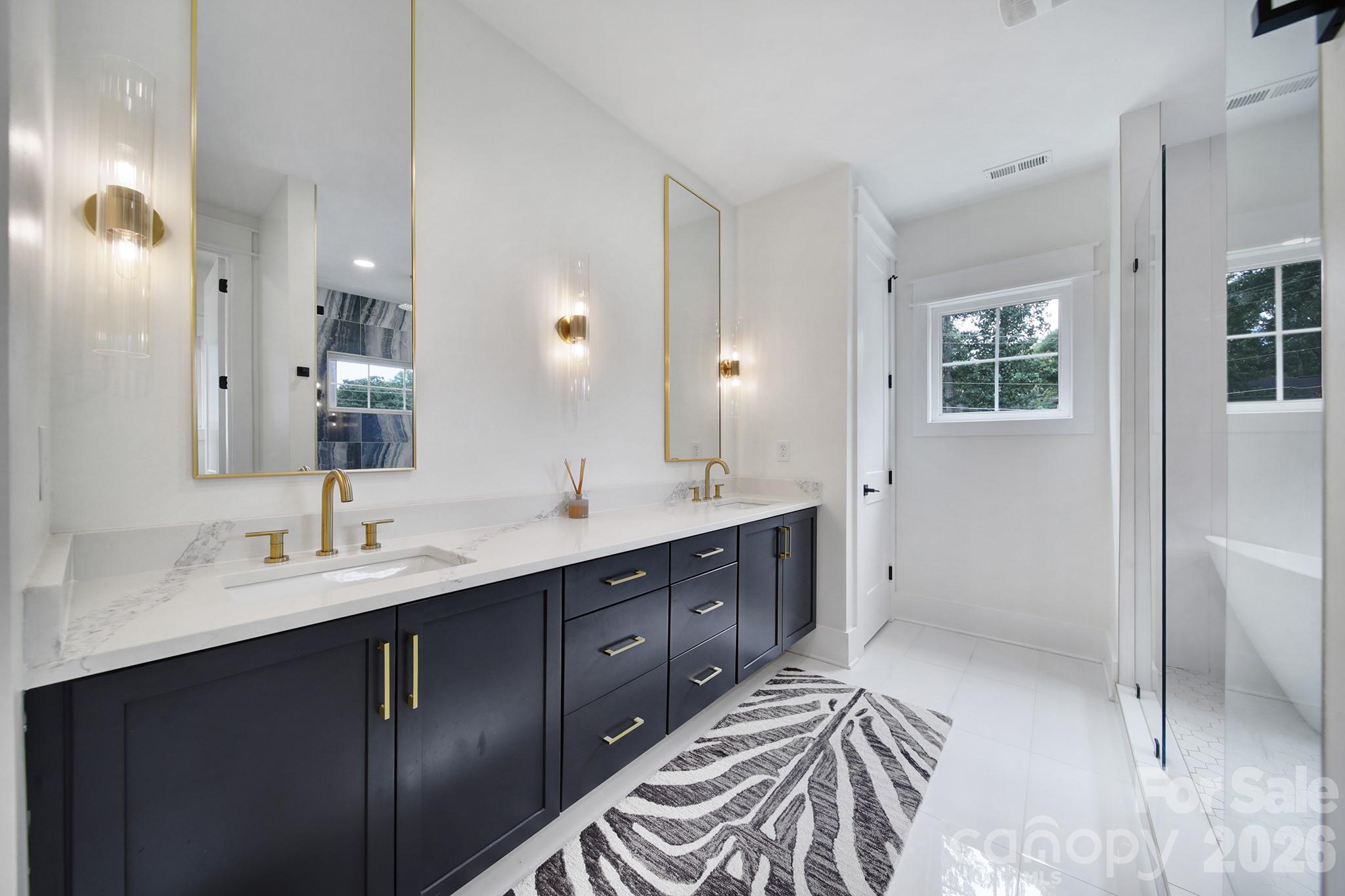 911 Laurel Creek Lane Charlotte NC 28211