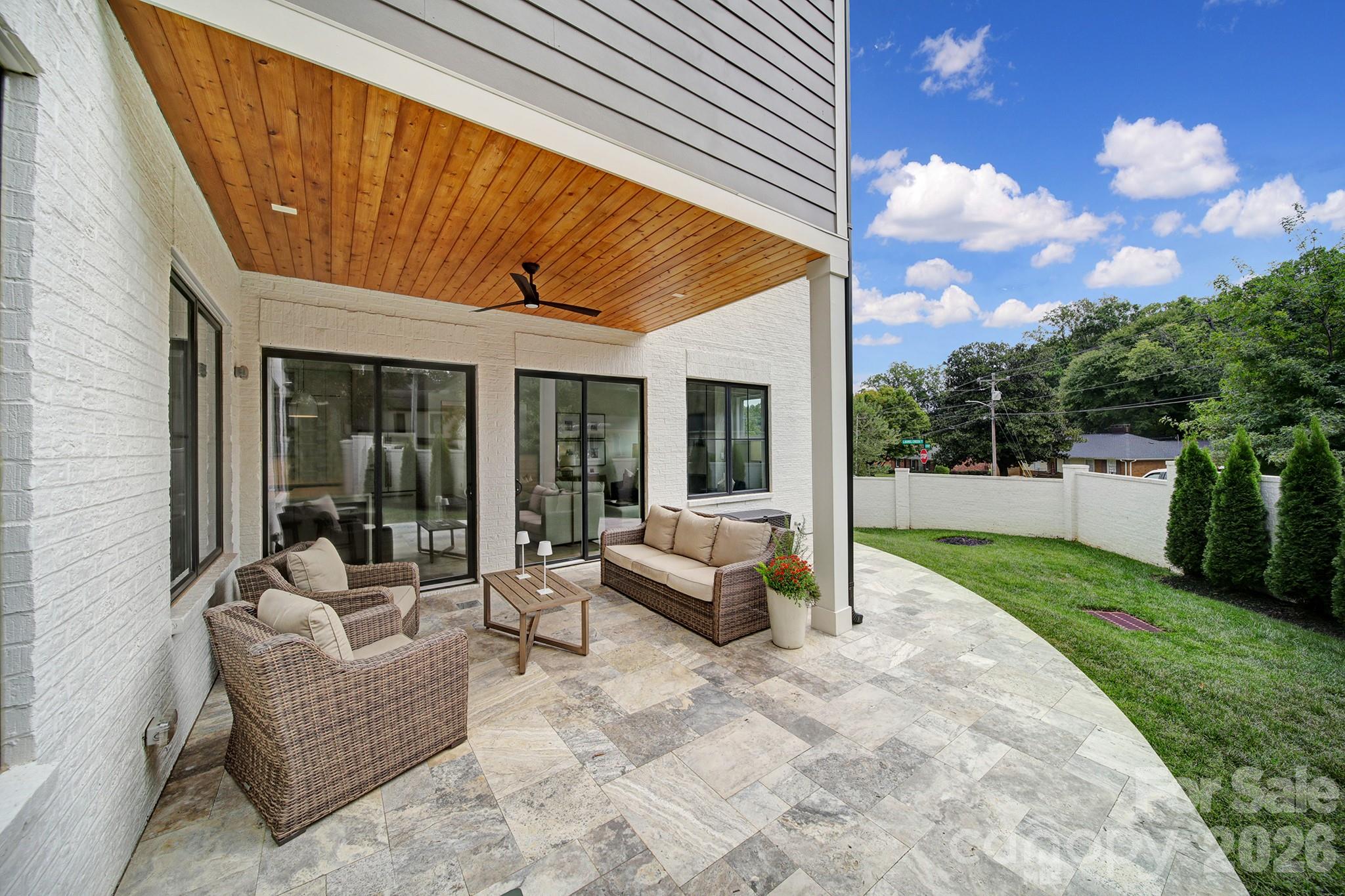 911 Laurel Creek Lane Charlotte NC 28211