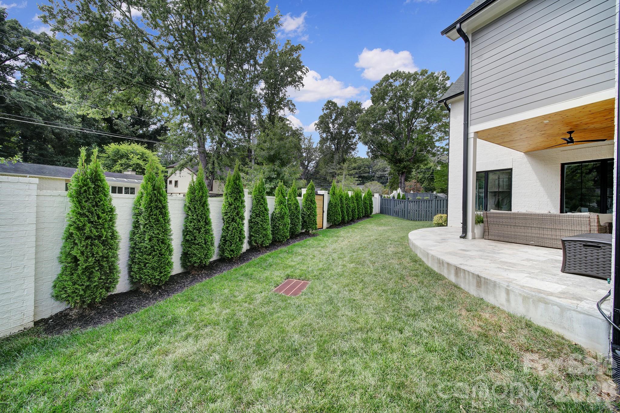 911 Laurel Creek Lane Charlotte NC 28211