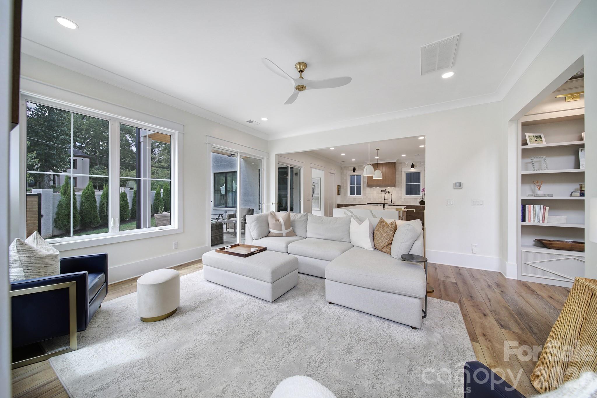 911 Laurel Creek Lane Charlotte NC 28211