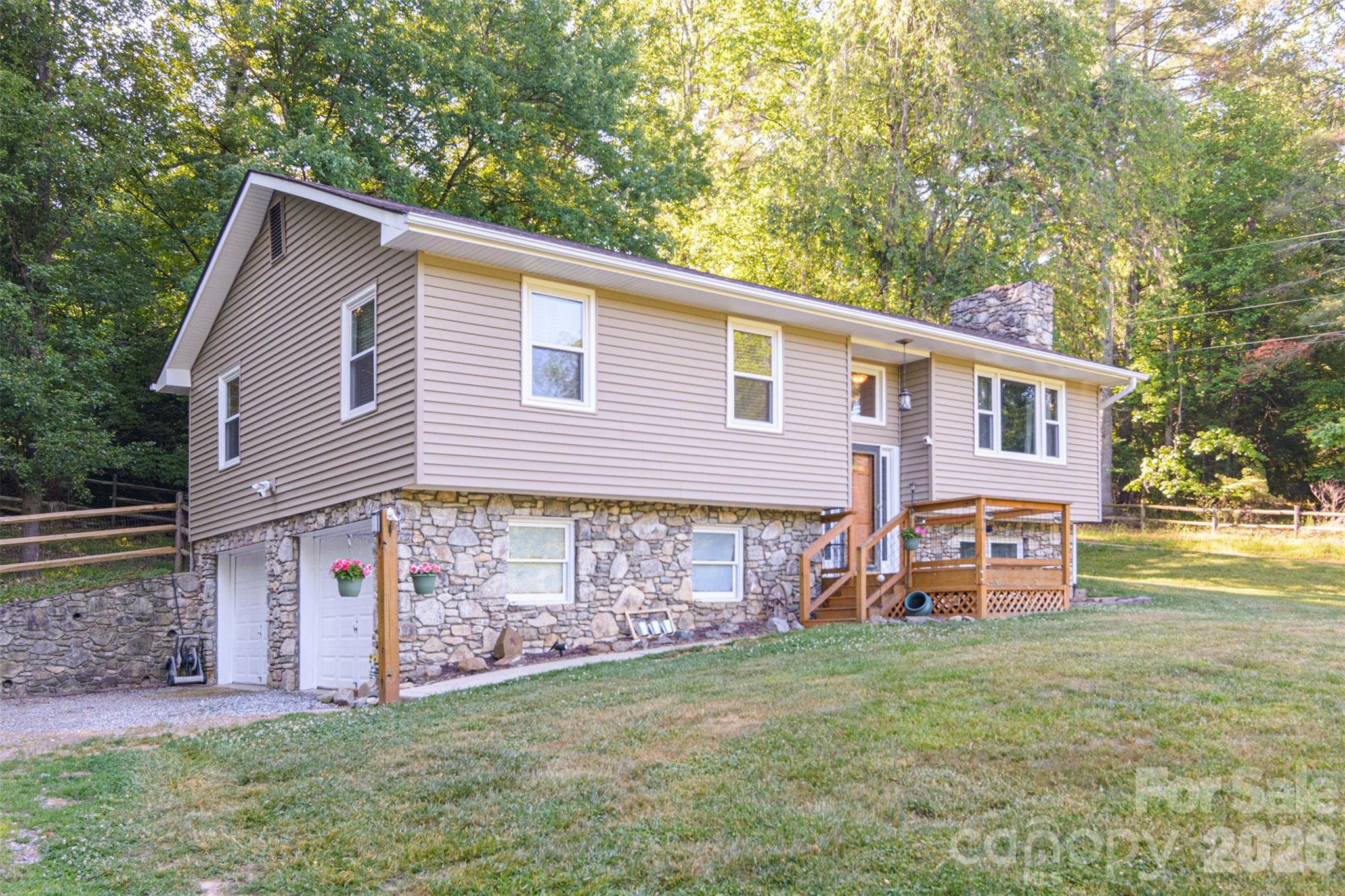 12 Mid Court Drive Asheville NC 28804