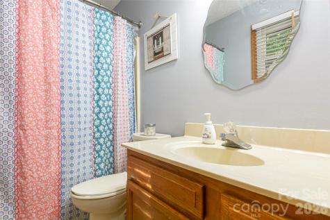 12 Mid Court Drive Asheville NC 28804