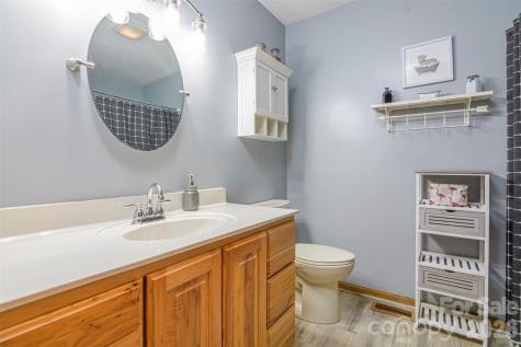 12 Mid Court Drive Asheville NC 28804