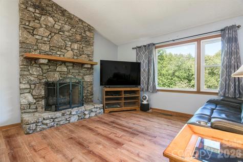12 Mid Court Drive Asheville NC 28804