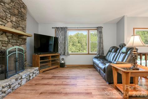 12 Mid Court Drive Asheville NC 28804