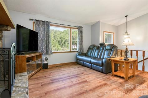 12 Mid Court Drive Asheville NC 28804