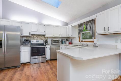 12 Mid Court Drive Asheville NC 28804
