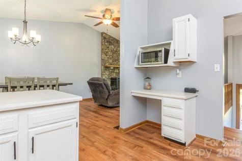 12 Mid Court Drive Asheville NC 28804