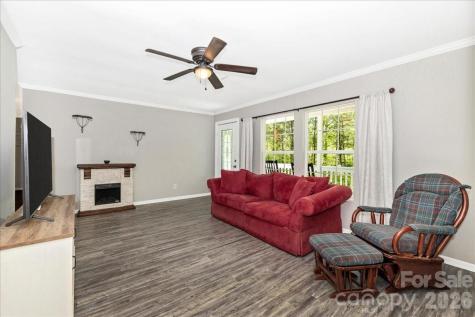 3218 Broadhurst Lane Clover SC 29710