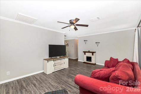 3218 Broadhurst Lane Clover SC 29710