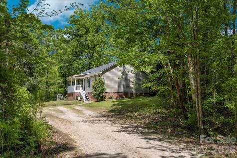 3218 Broadhurst Lane Clover SC 29710