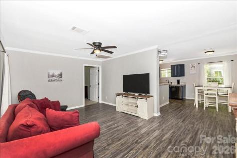 3218 Broadhurst Lane Clover SC 29710