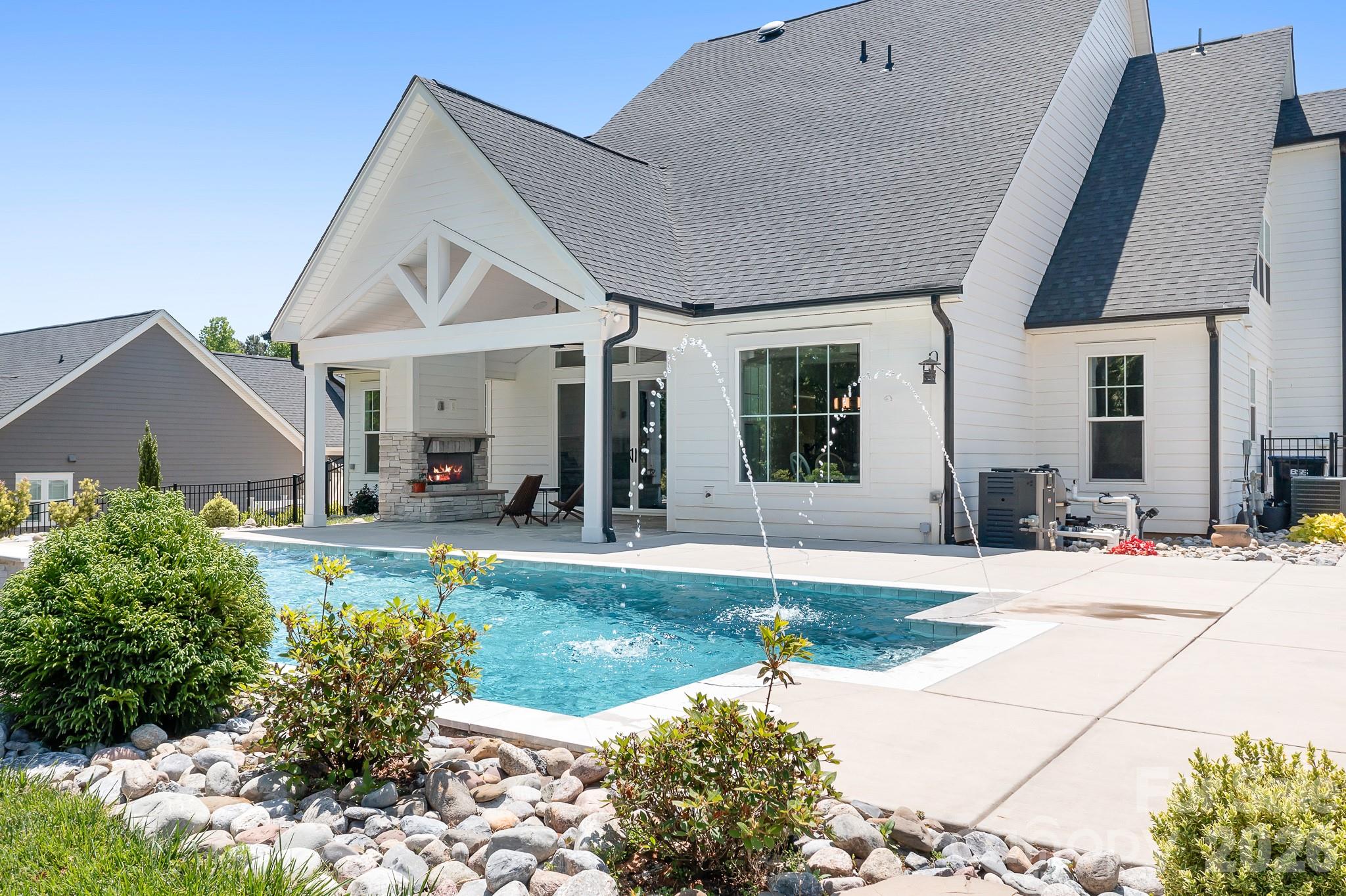 137 Streamside Estates Drive Mooresville NC 28117