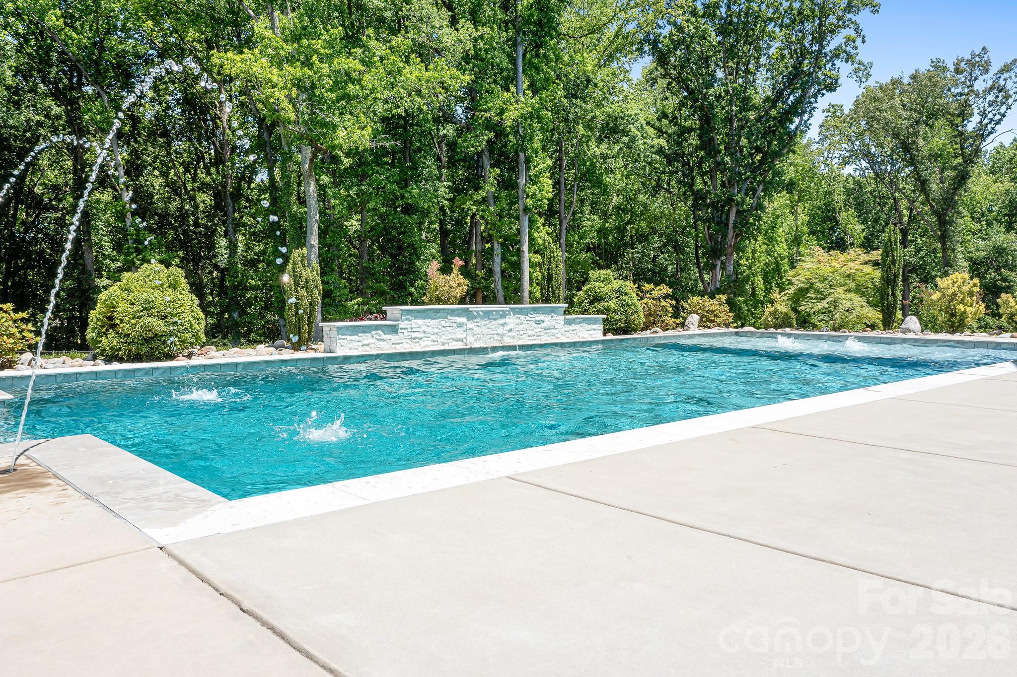 137 Streamside Estates Drive Mooresville NC 28117