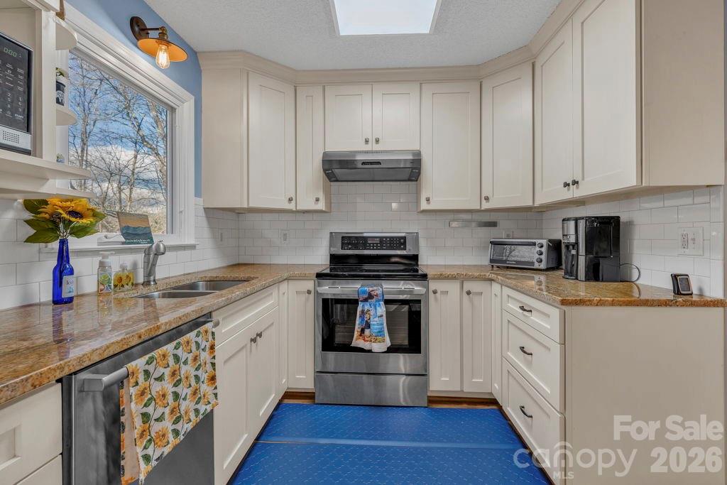 6 Ridgewood Lane Newland NC 28657