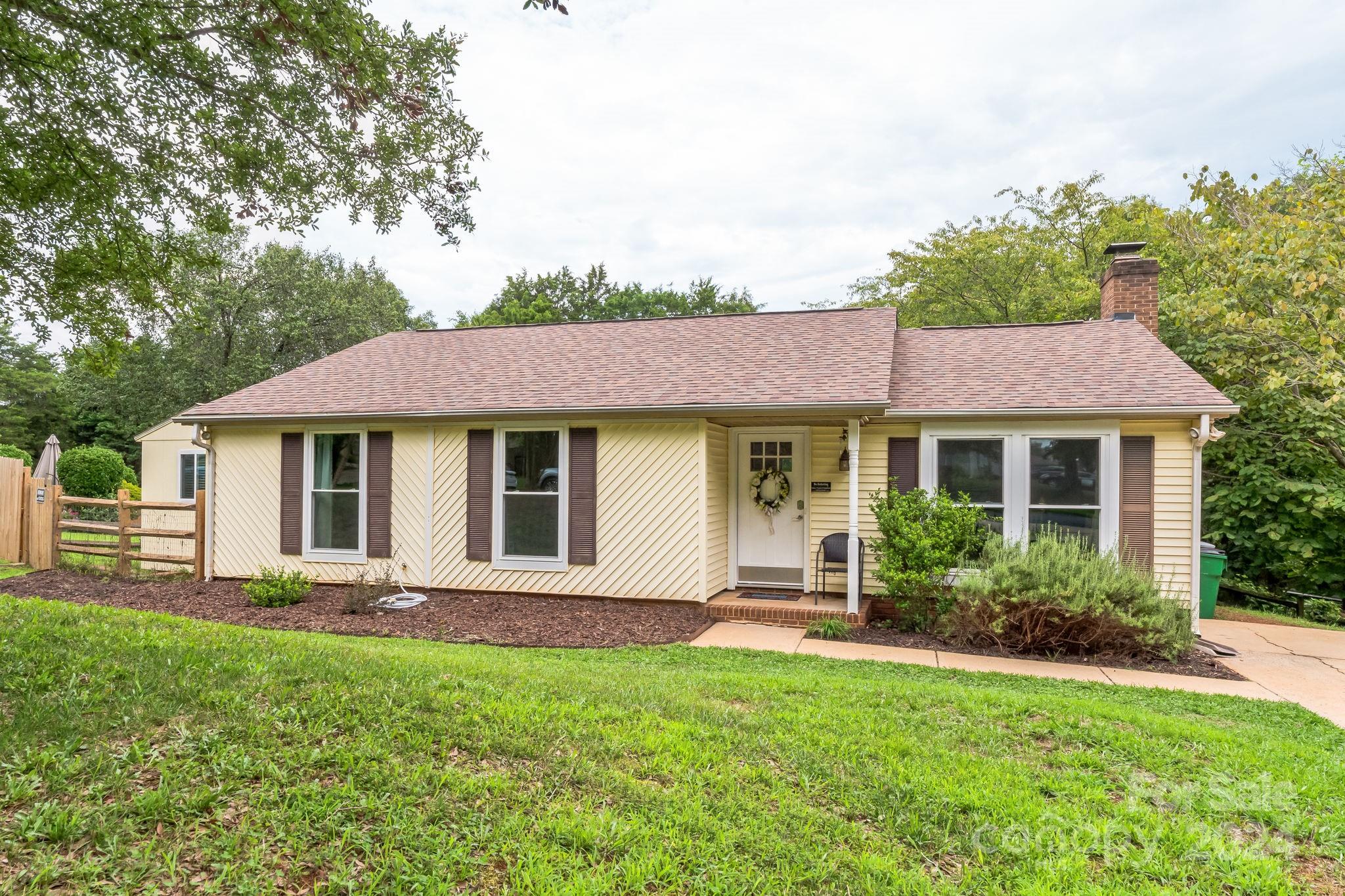 11400 Misty Valley Court Charlotte NC 28226