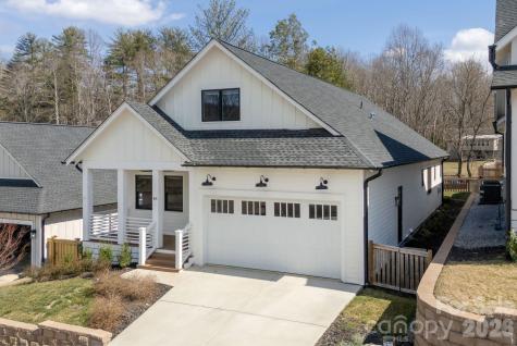 40 Hidden Pond Lane Brevard NC 28712