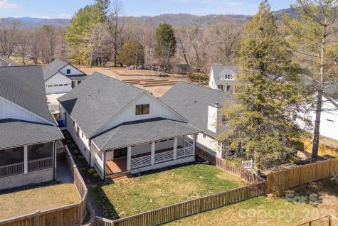 40 Hidden Pond Lane Brevard NC 28712