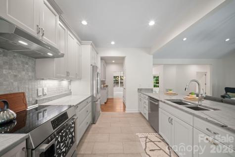 2508 Carriage Falls Court Hendersonville NC 28791