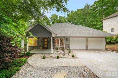 2508 Carriage Falls Court Hendersonville NC 28791