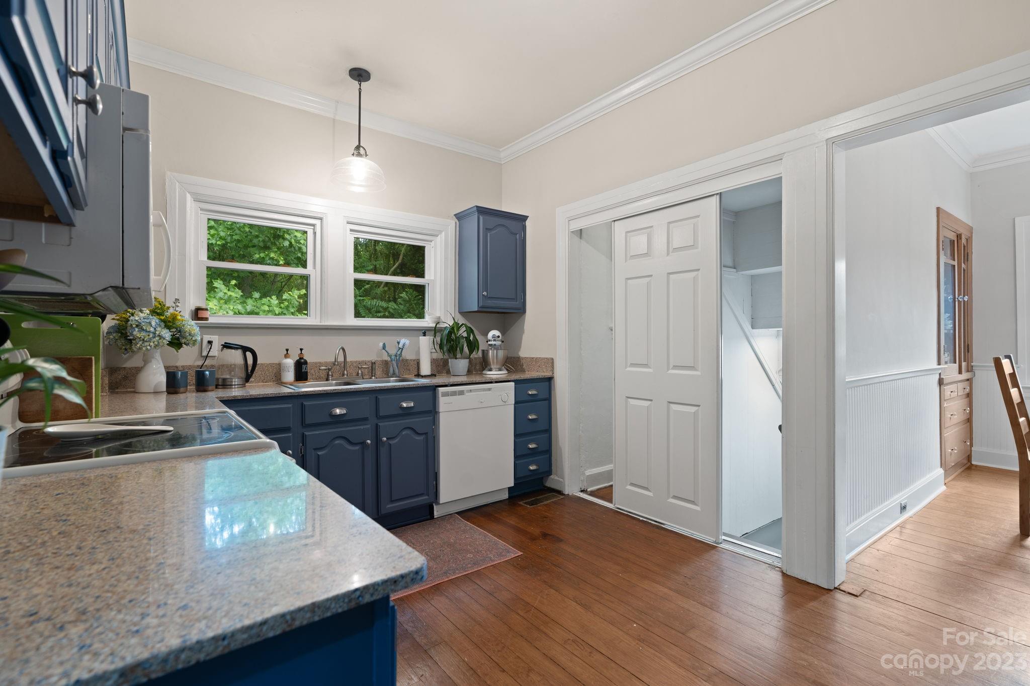 6 Waverly Road Asheville NC 28803