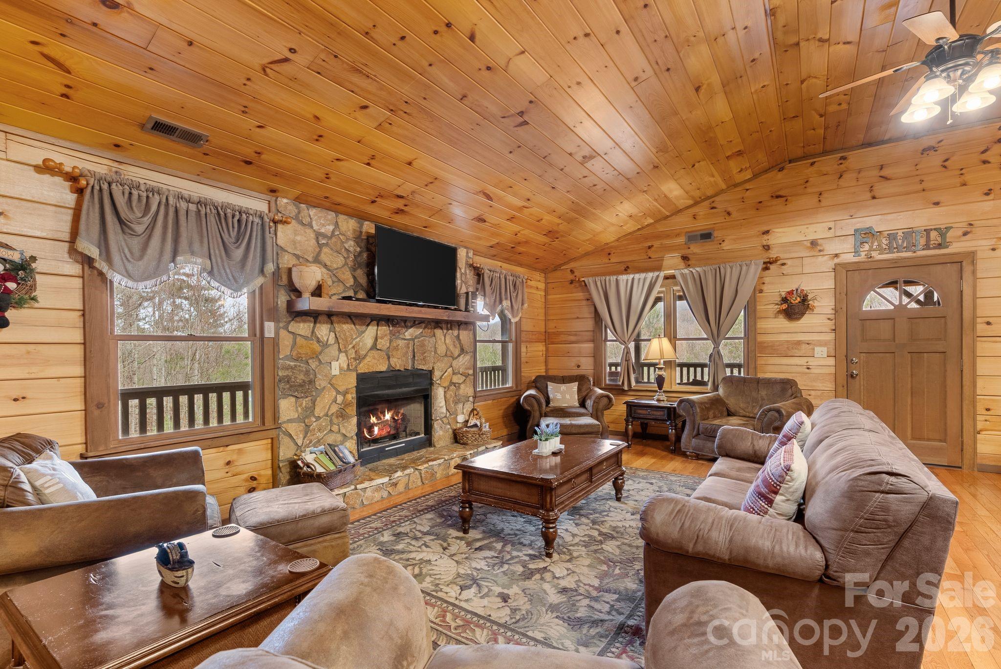 264 Moonbeam Lane Clyde NC 28721