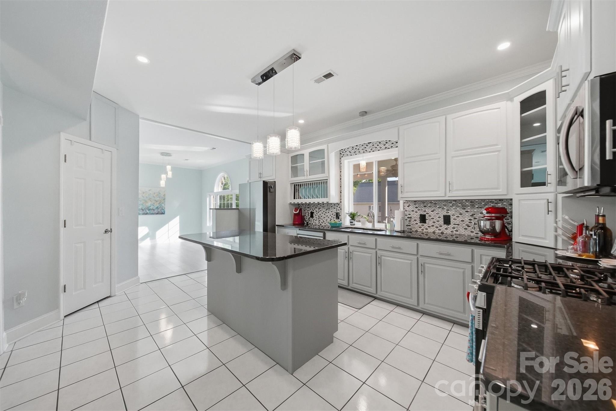 1360 Sweetbriar Lane Hickory NC 28602