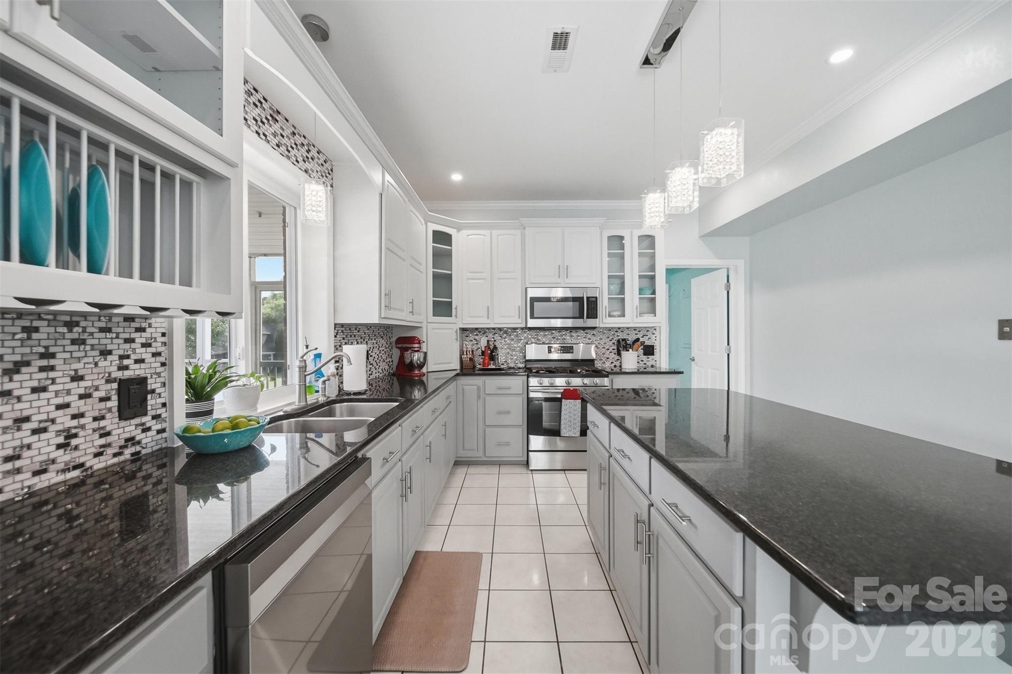 1360 Sweetbriar Lane Hickory NC 28602