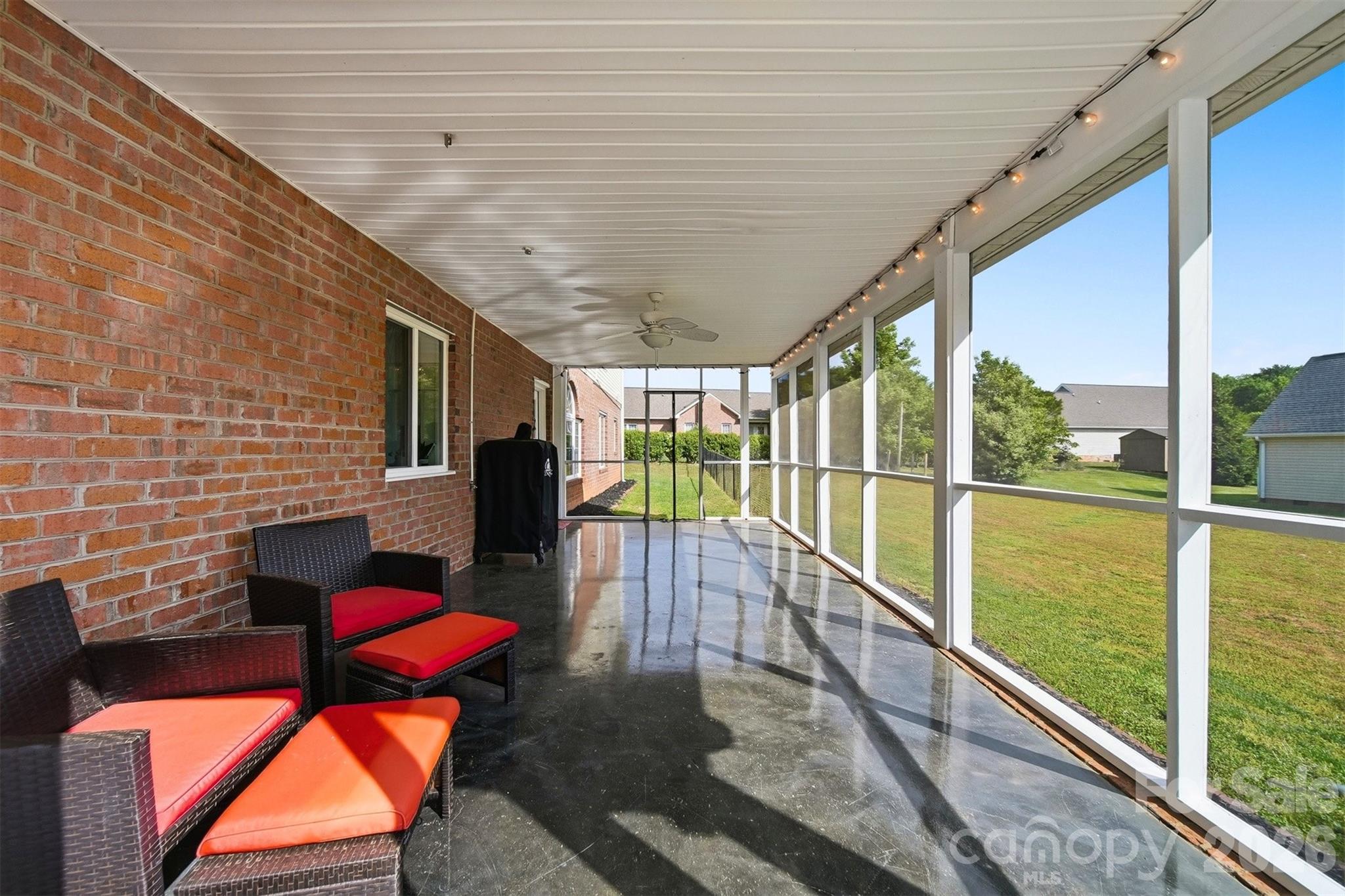 1360 Sweetbriar Lane Hickory NC 28602