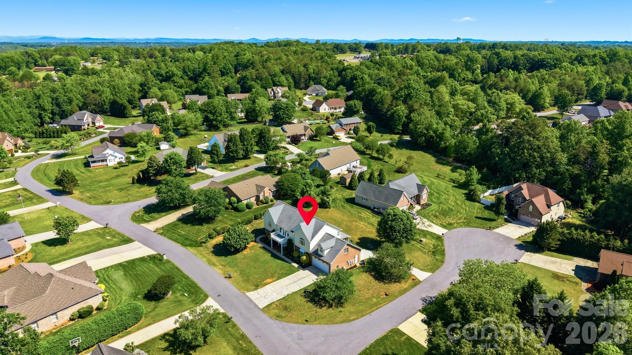 1360 Sweetbriar Lane Hickory NC 28602