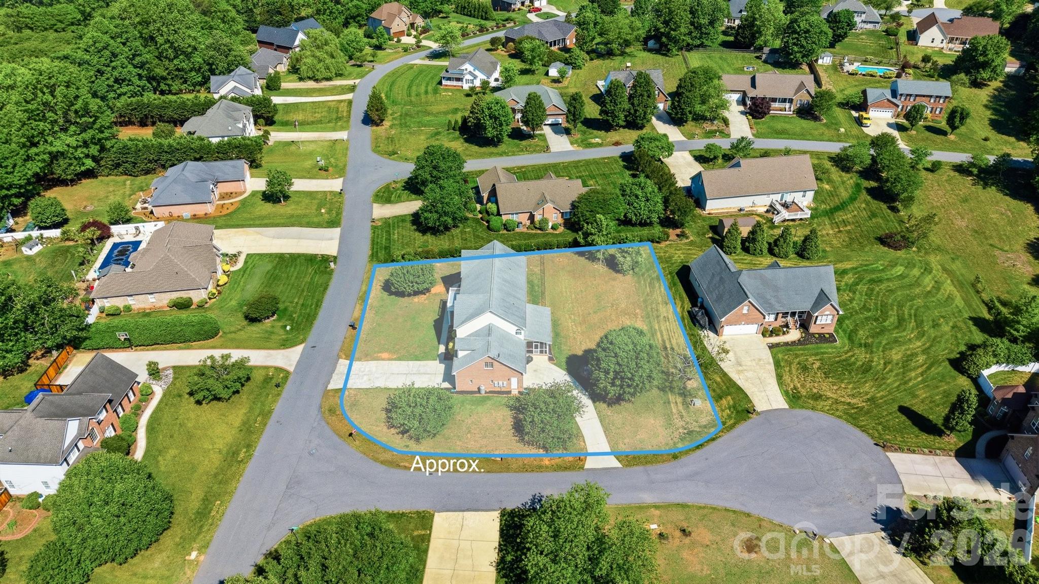 1360 Sweetbriar Lane Hickory NC 28602